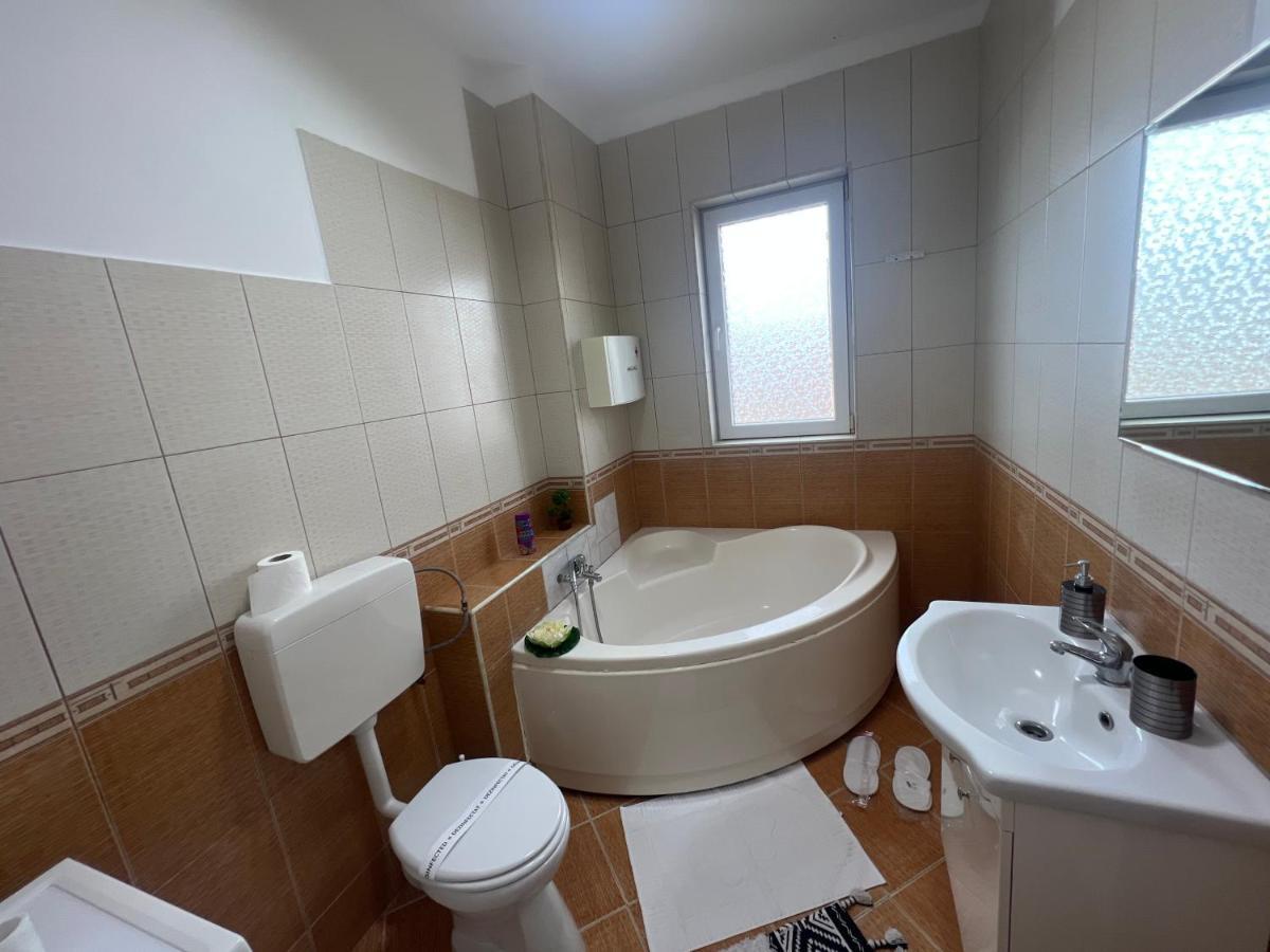 Miha Residence Arad Kültér fotó